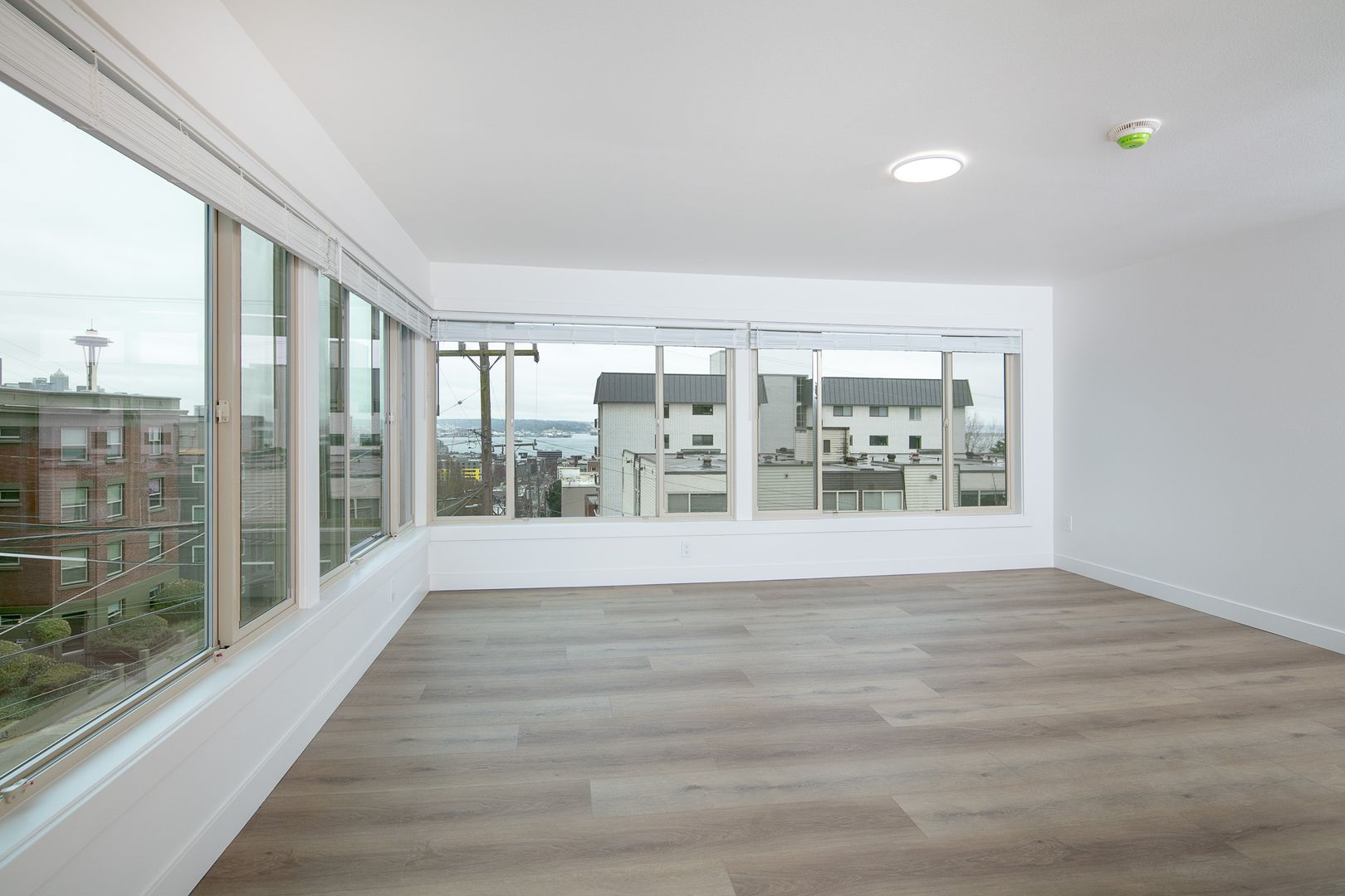 Seattle Apartment: 1101 Queen Anne Ave N