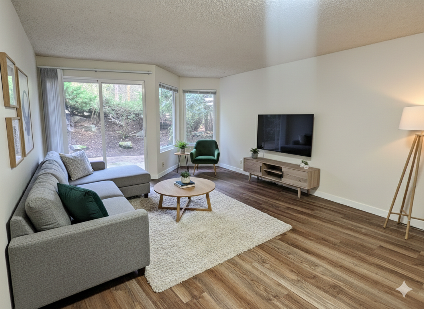 Seattle Apartment: 5325 Ravenna Pl NE