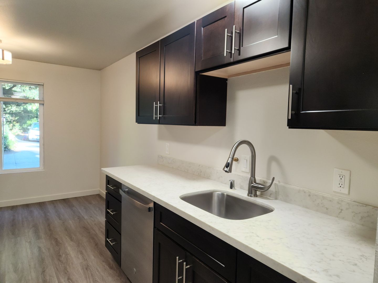 12340 33rd Ave NE 5 of 13