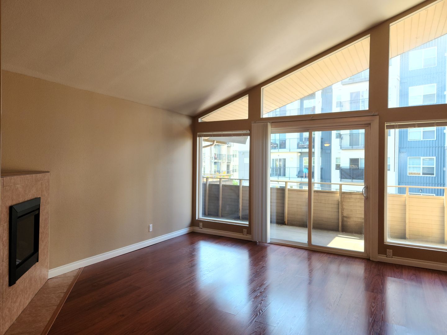 Estada Apartments 5 of 15