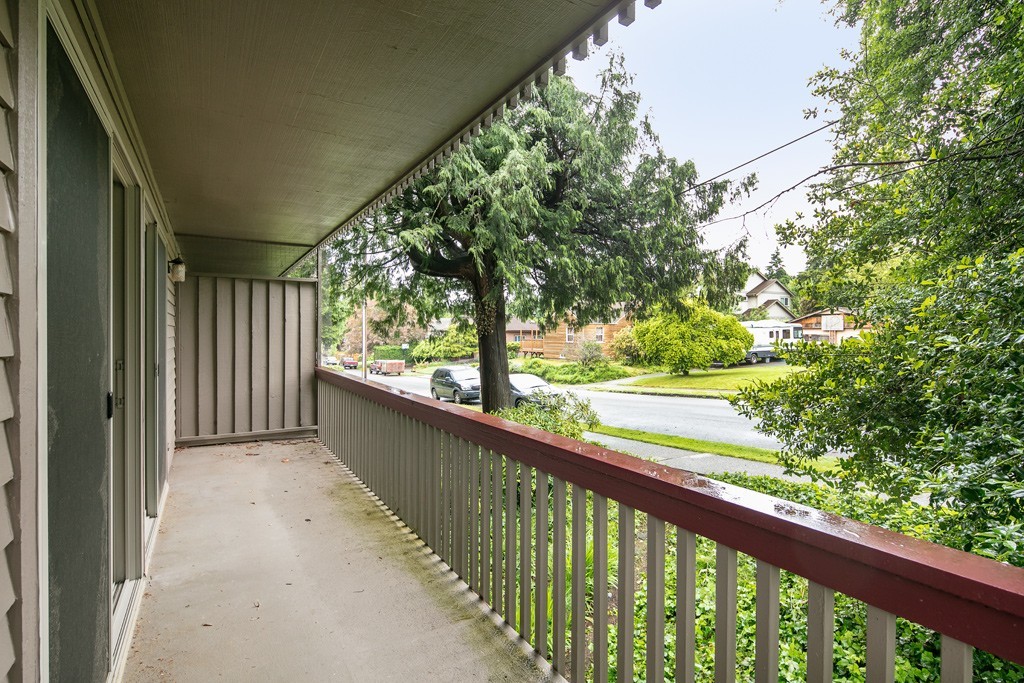 Bothell Apartment: 10295 NE 189th Street