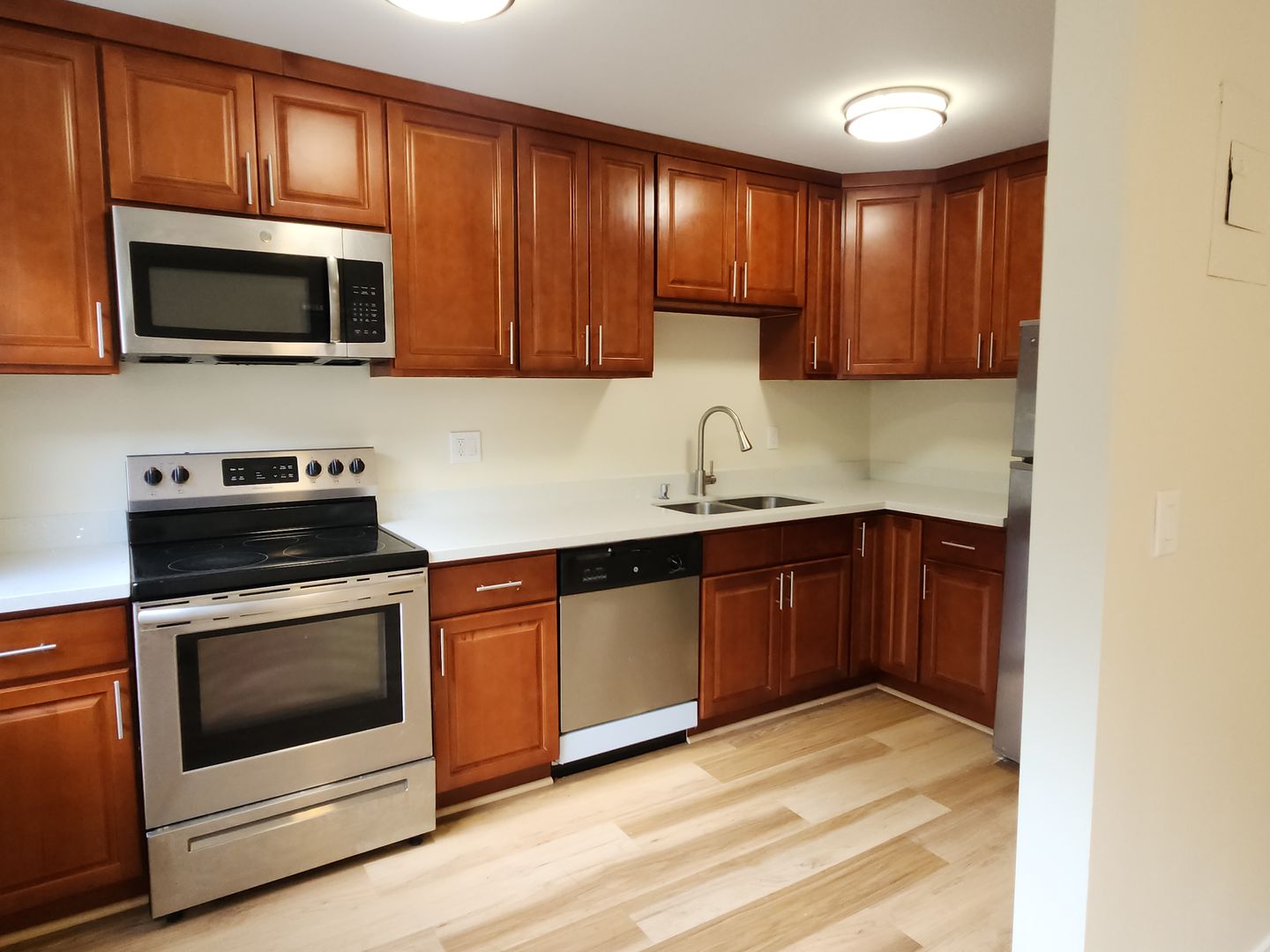 Seattle Apartment: 526 Belmont Ave E