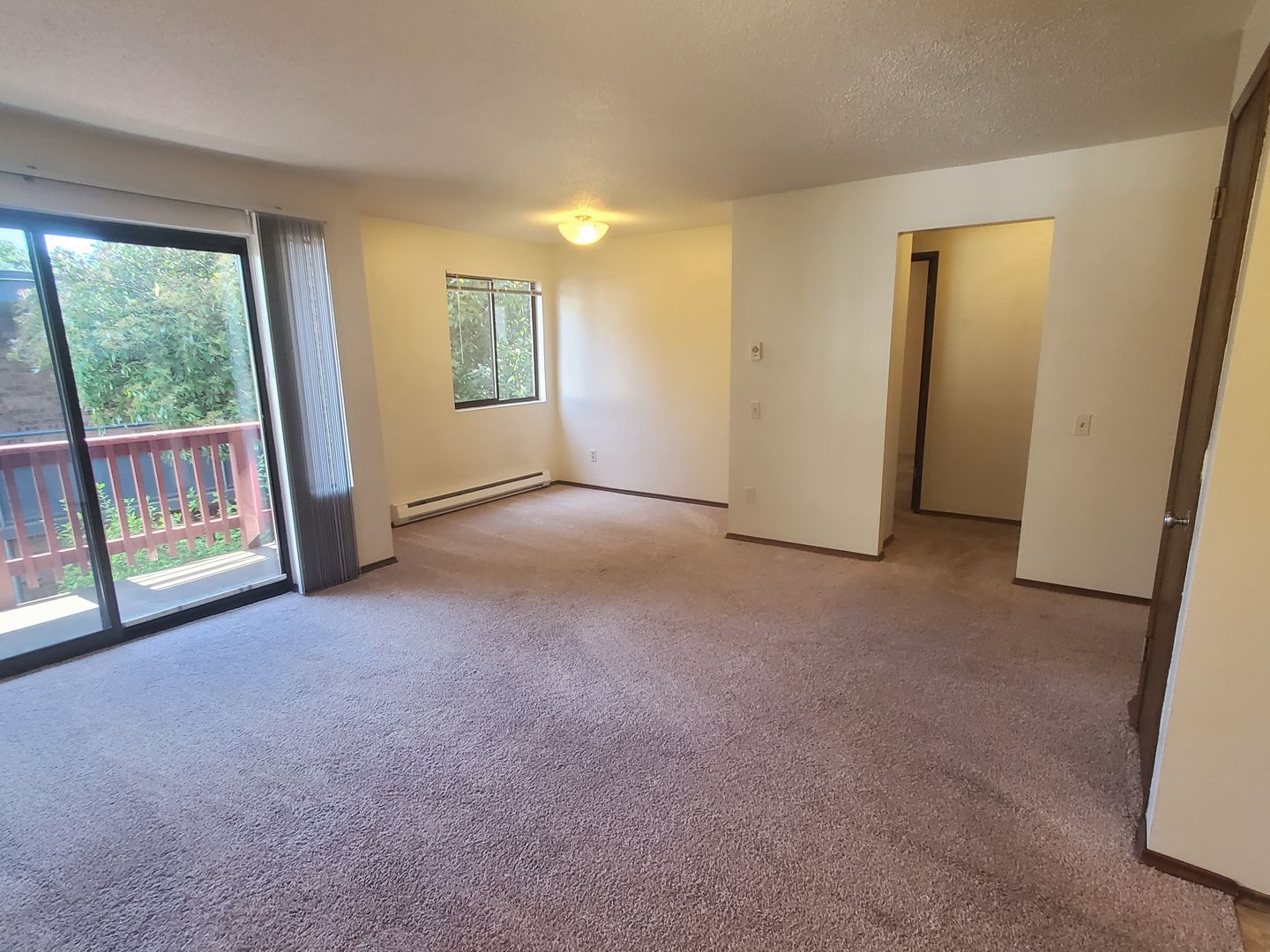 Seattle Apartment: 5123 24th Ave NE