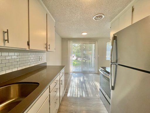 2 WEEKS FREE + Chance for $100 Amazon Gift Card! 2BR in Prime Lynnwood Location! – photo 1