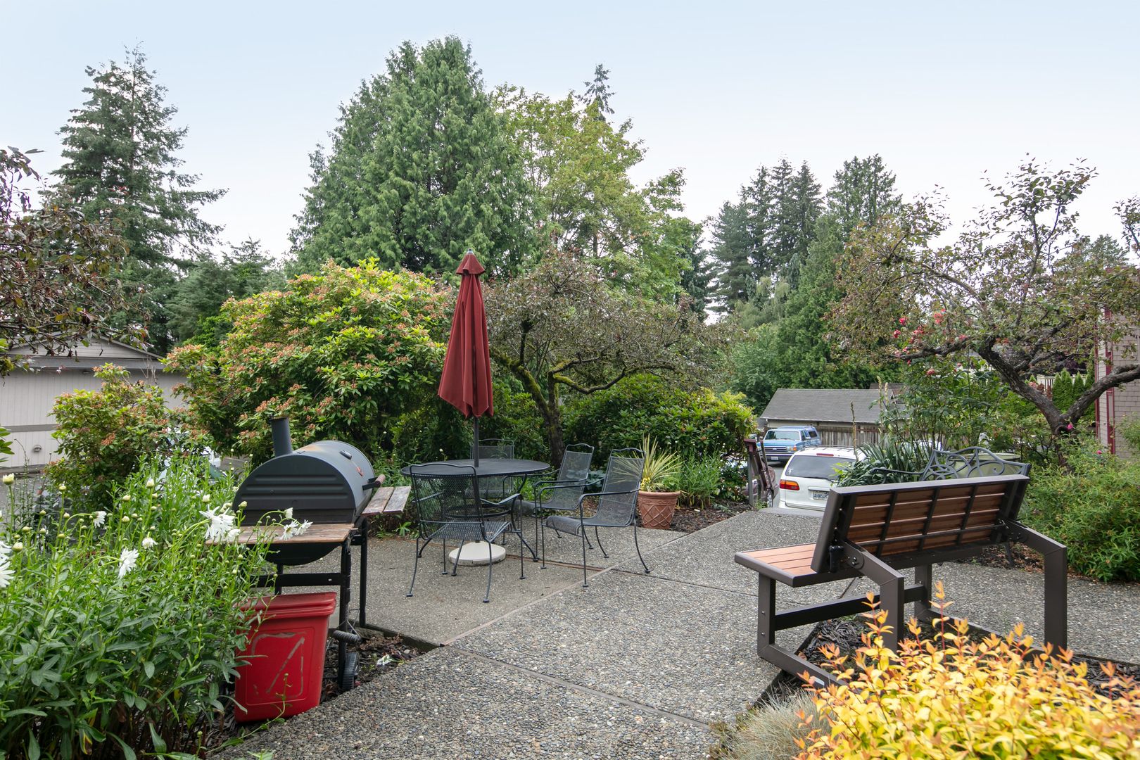 Grill area at Glen Grove Apartments (2 of 2)