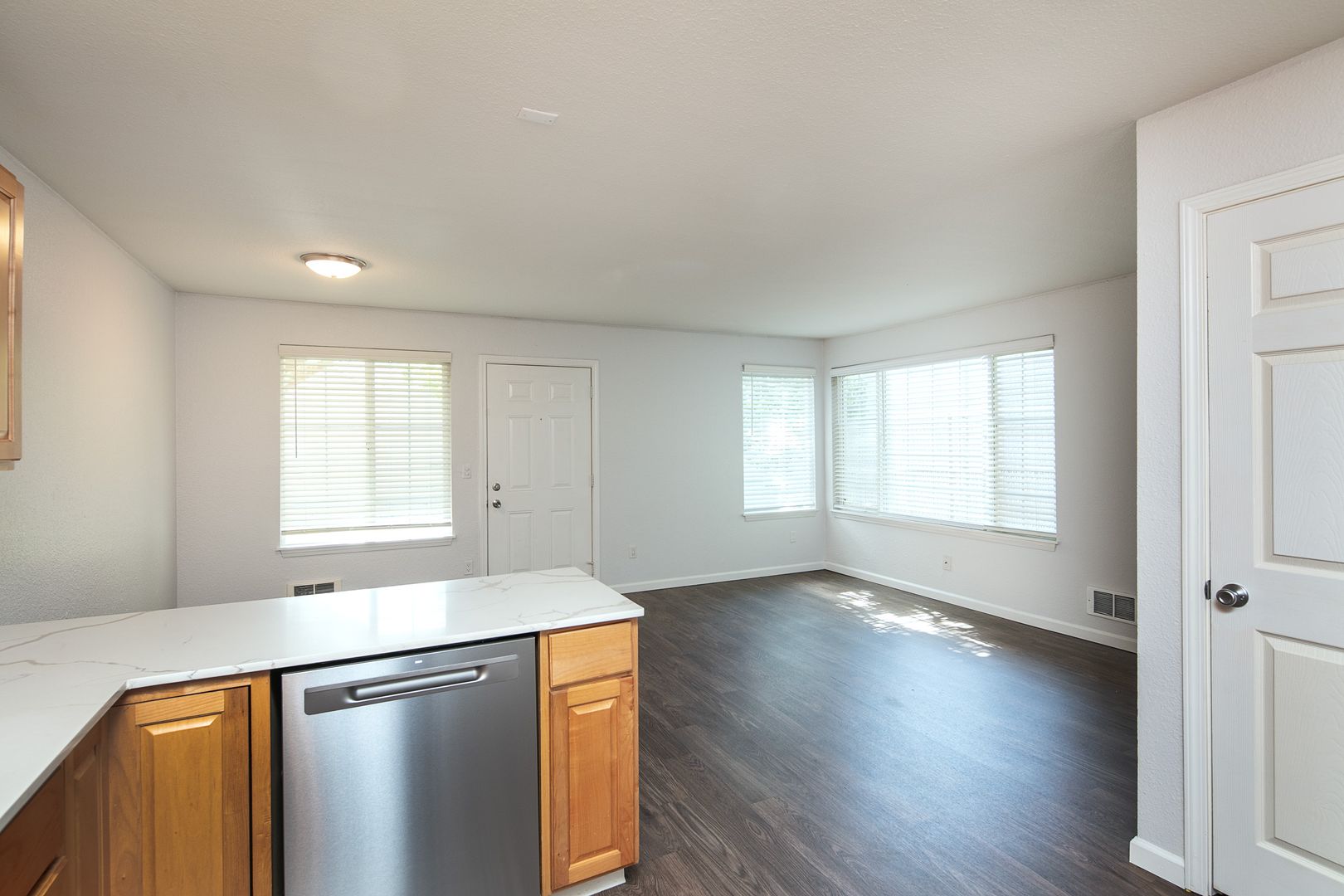 Everett Apartment: 8225 11th Dr W