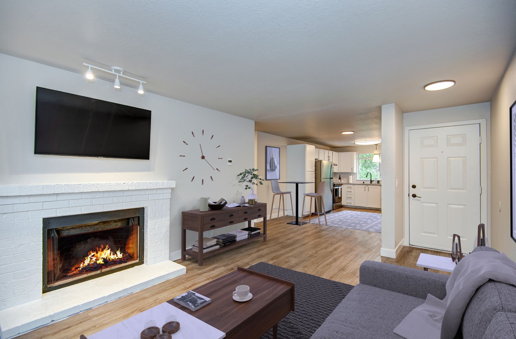 Woodinville Apartment: 14309 NE Woodinville Duvall Rd