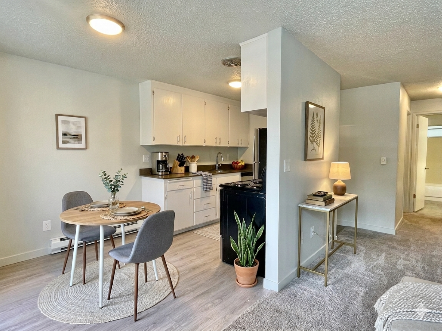 Lynnwood Apartment: 1805 Filbert Rd
