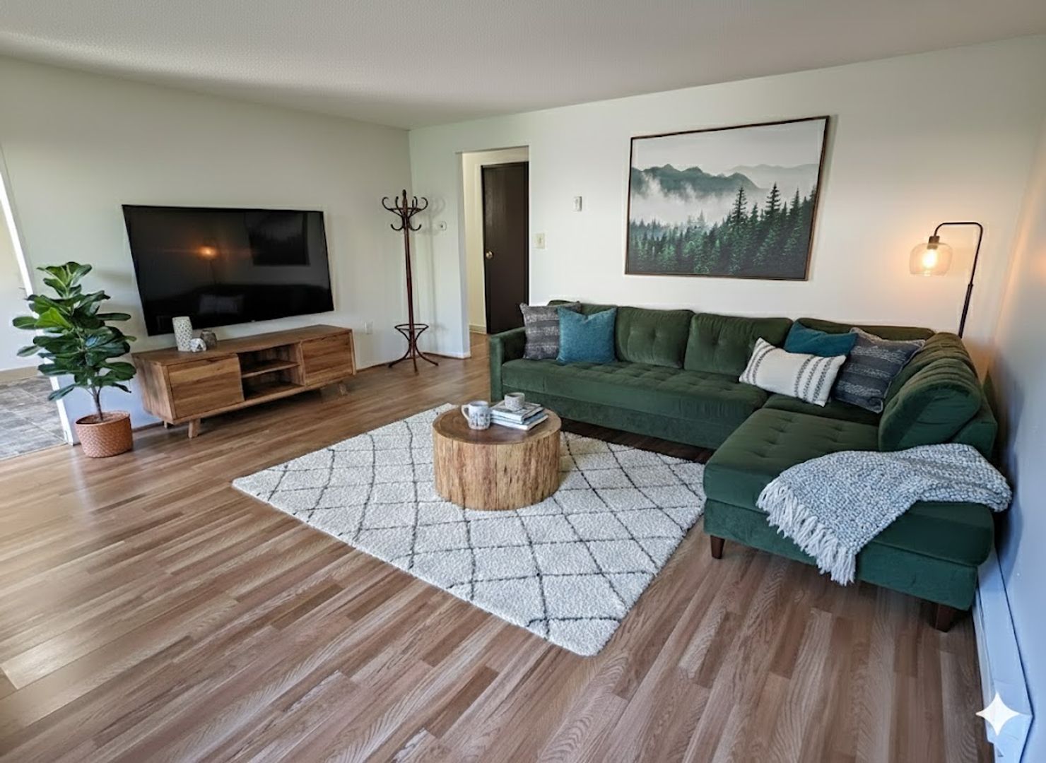 Puyallup Apartment: 322 9th Ave SE
