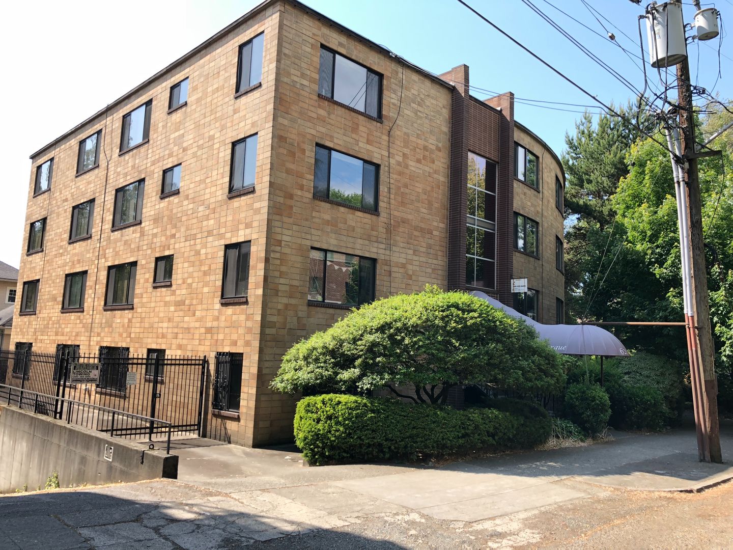 Seattle Apartment: 621 Harvard Ave E