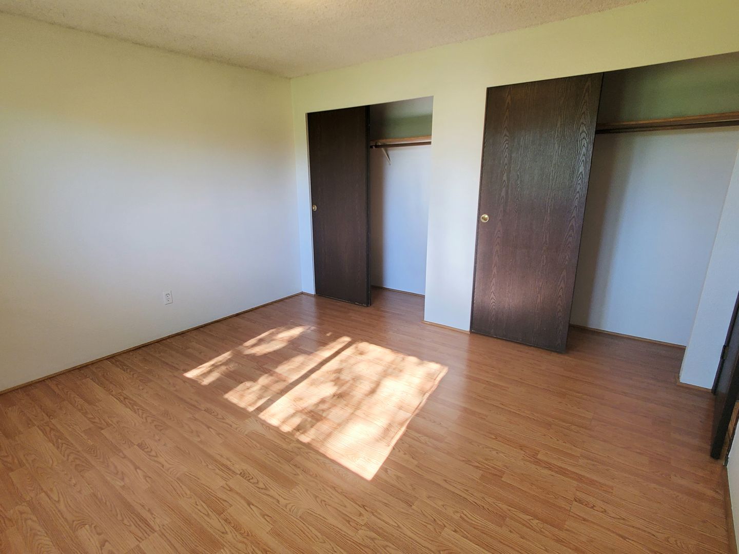 Puyallup Apartment: 322 9th Ave SE