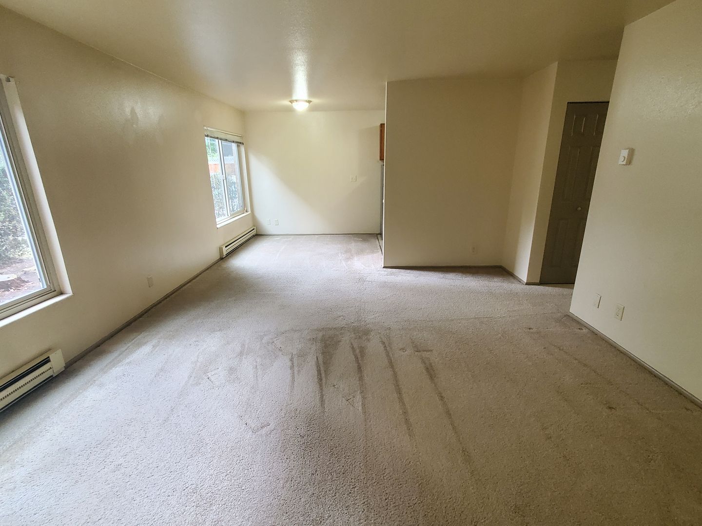 Seattle Apartment: 5512 15th Ave NE