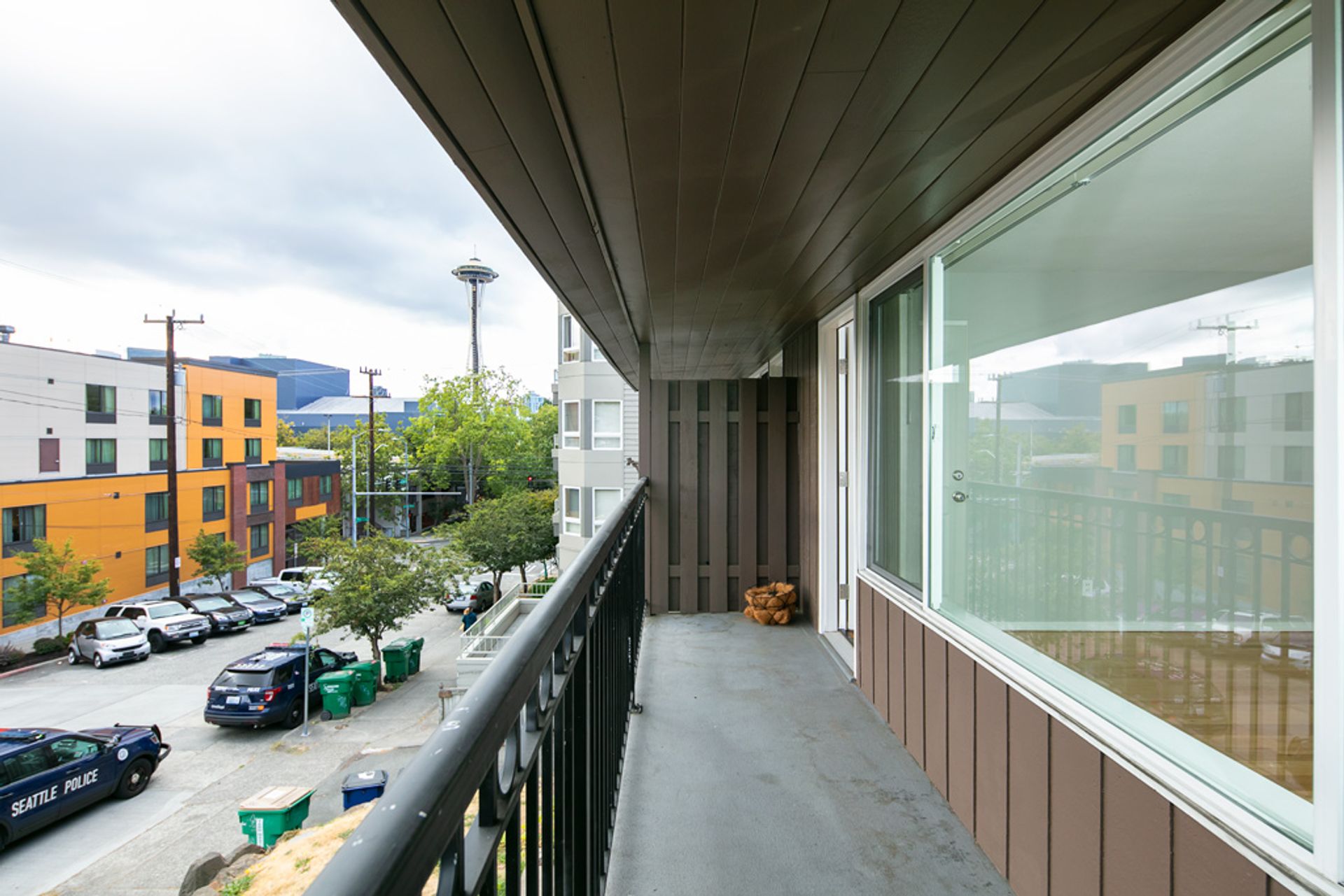 717 Llewellyn Place 12 of 12
