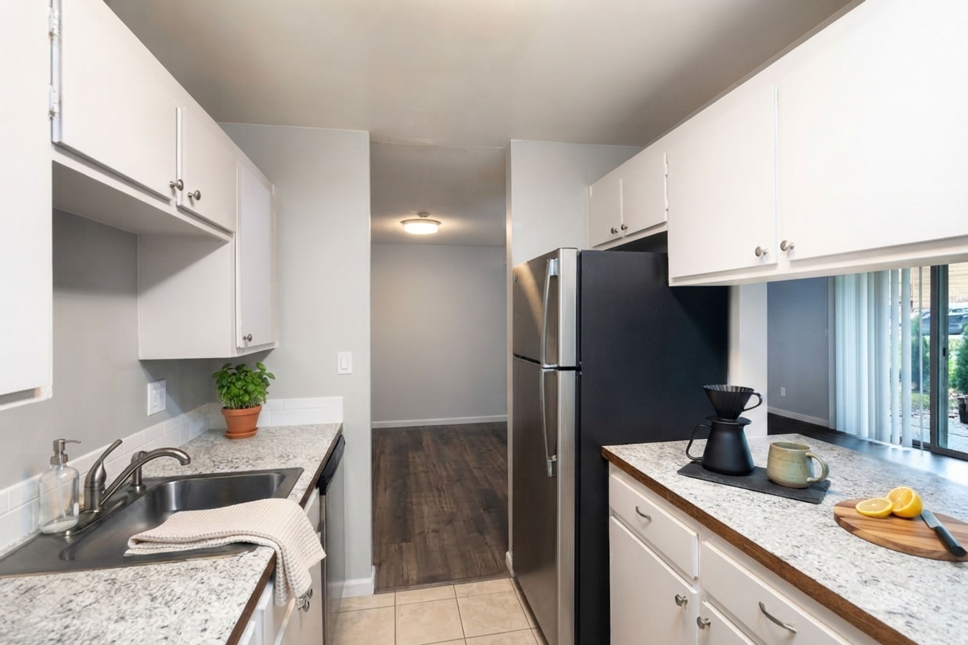 Glen Grove Apartments 2 of 12