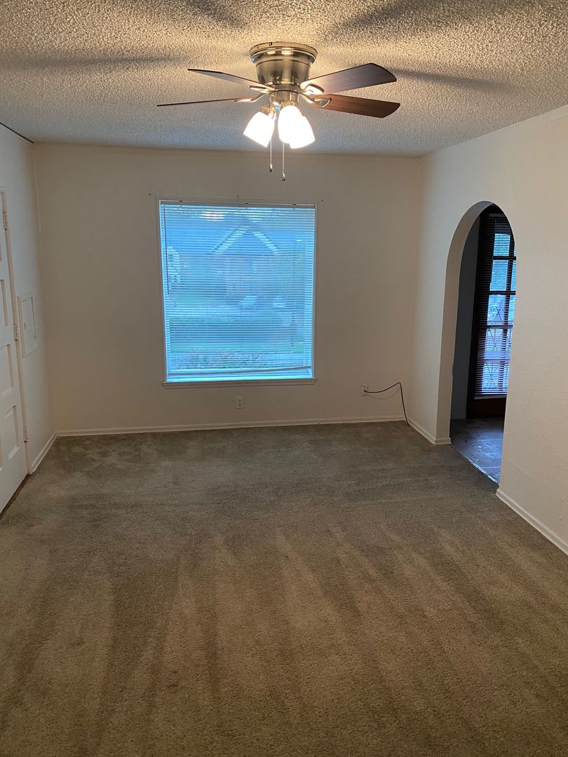 Tyler Apartment: 428 South Broadway