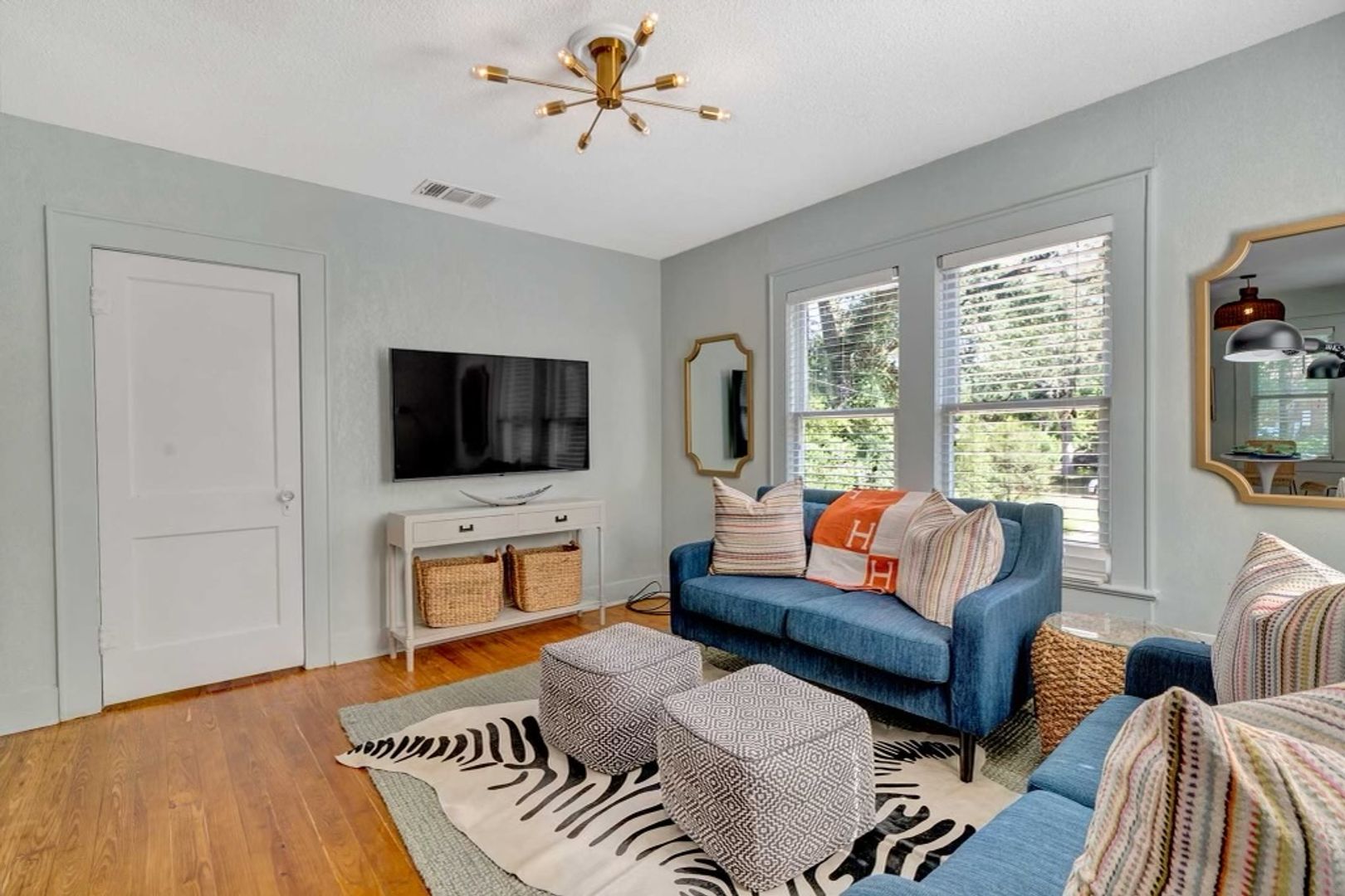 Tyler House: 606 1/2 W. Dobbs