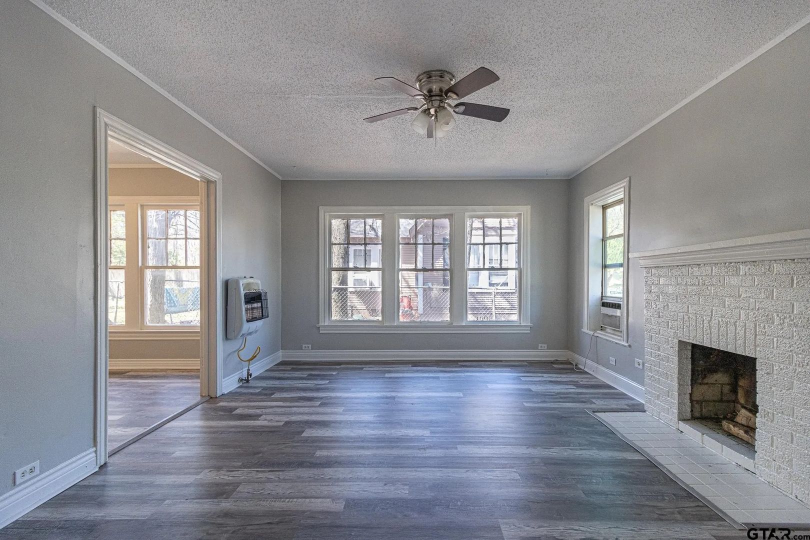 Tyler House: 700 Lindsey Lane