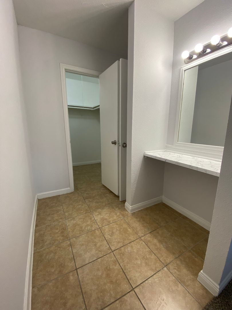 Port Arthur Apartment: 4001 Memorial Blvd