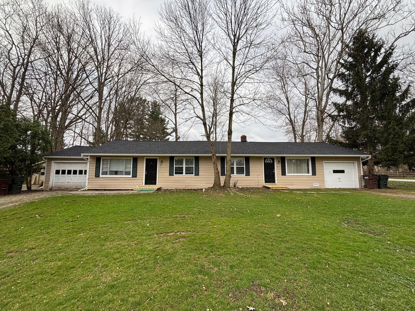 Aurora Apartment: 1125 Bryce Ave.