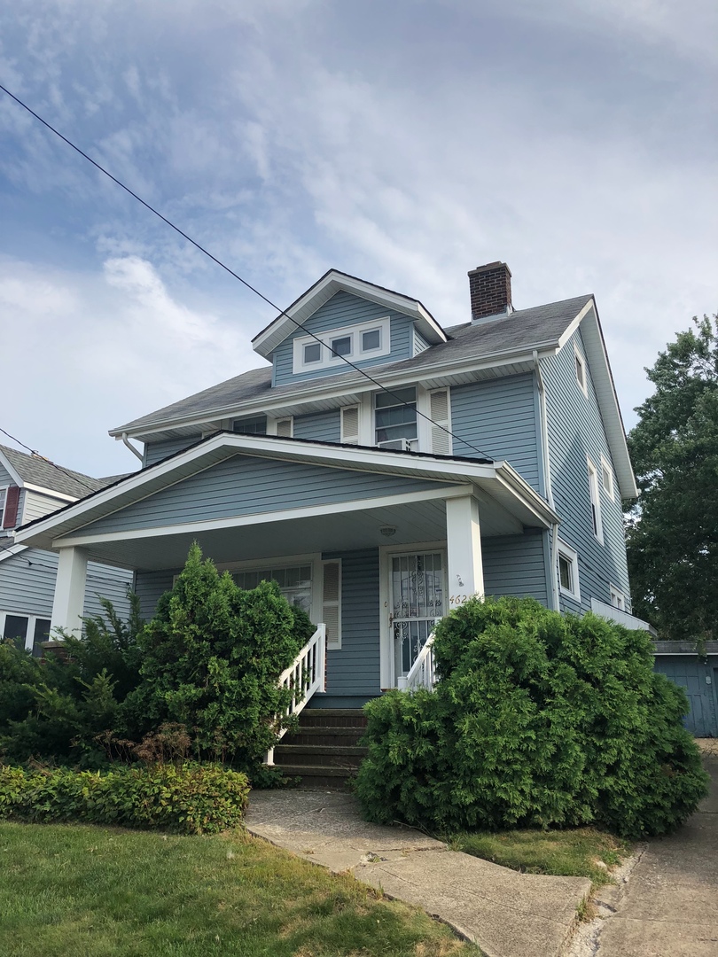 Cleveland House: 4629 Bader Ave