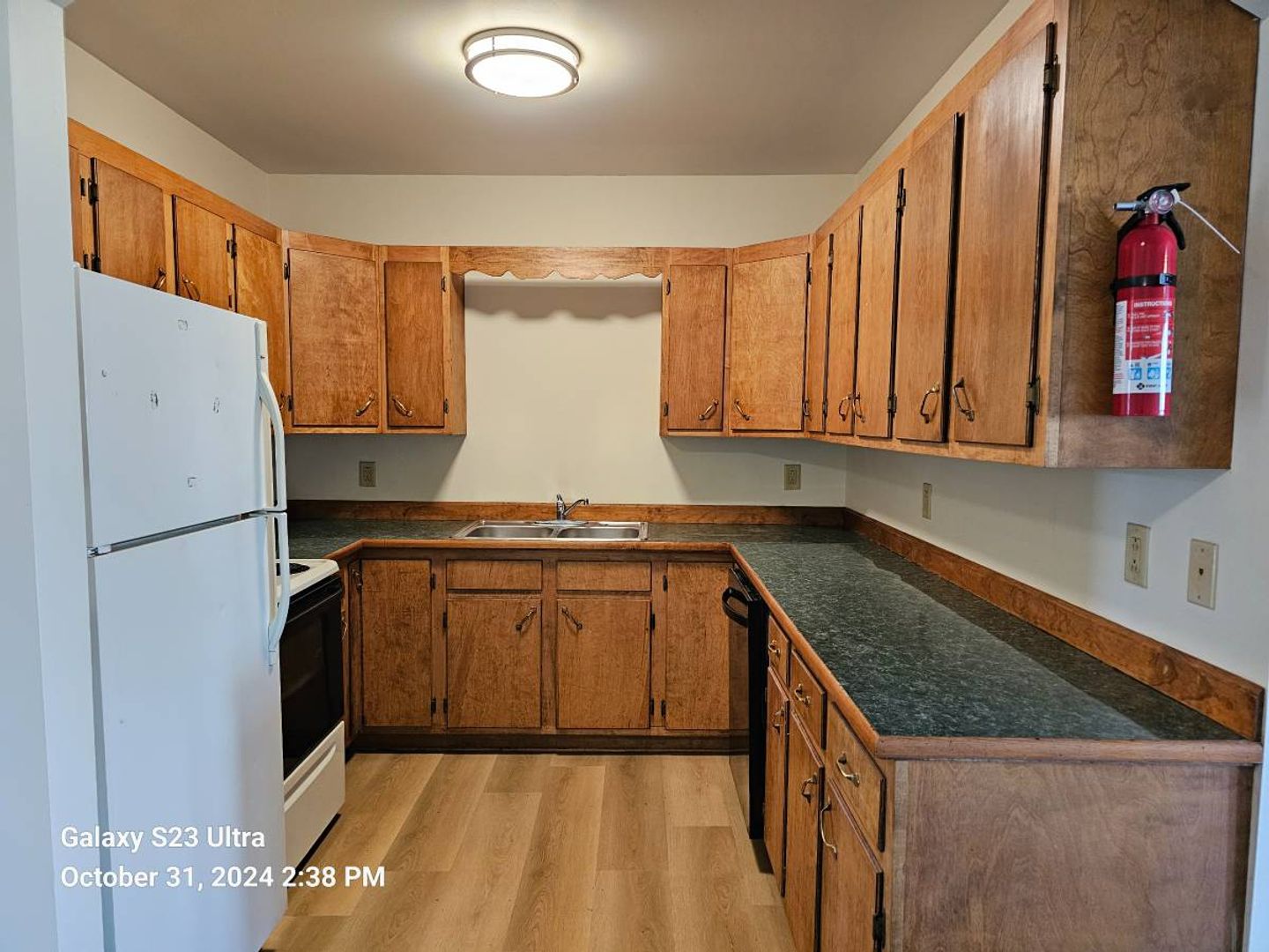 Newport Center Apartment: 4229 Vt Rte 105