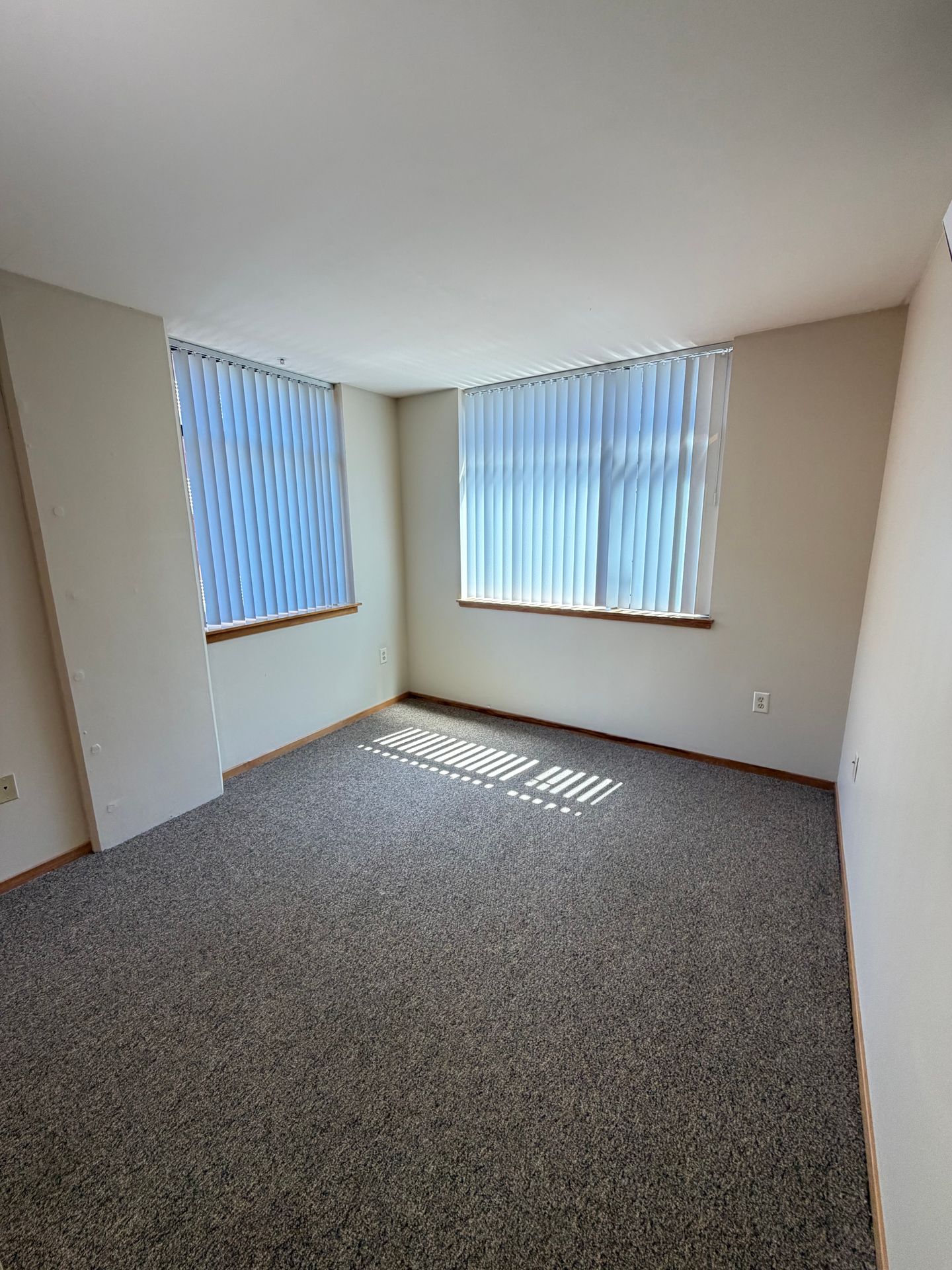 Portland Apartment: 1024 SW Main St
