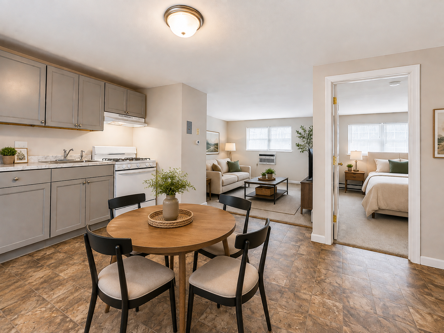 Lowell Apartment: 1895 Middlesex Street