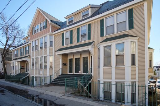 Move in ready - Great 1 bedroom