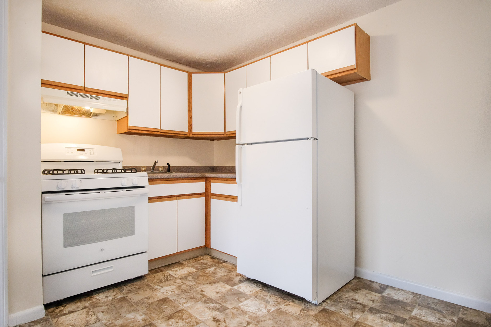 Lowell Apartment: 25 Morse St.