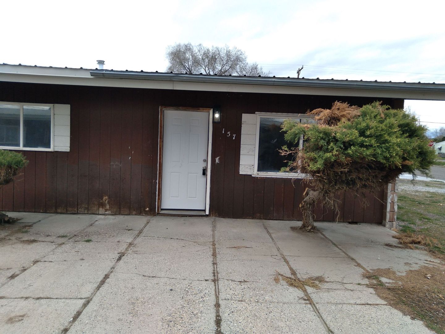 Ontario Apartment: 143-159 NW 7th St