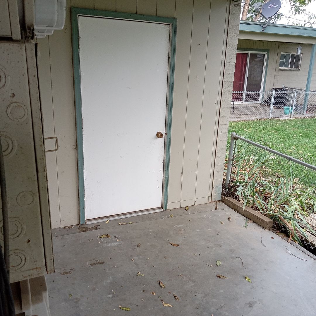 Ontario Apartment: 963, 971 & 983 W. Idaho Avenue