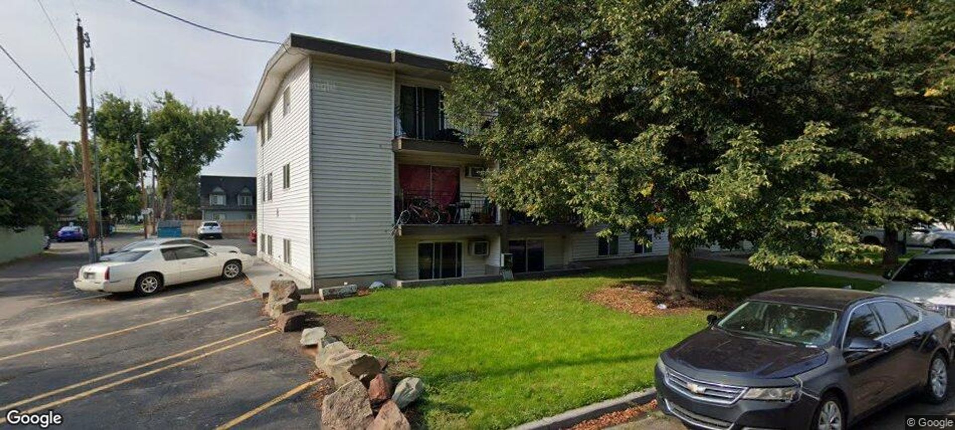 Ontario Apartment: 70 Northwest 4th Street