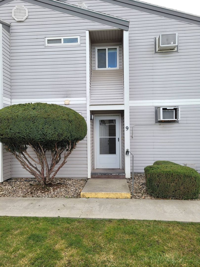 Payette Apartment: 1715 Center Ave