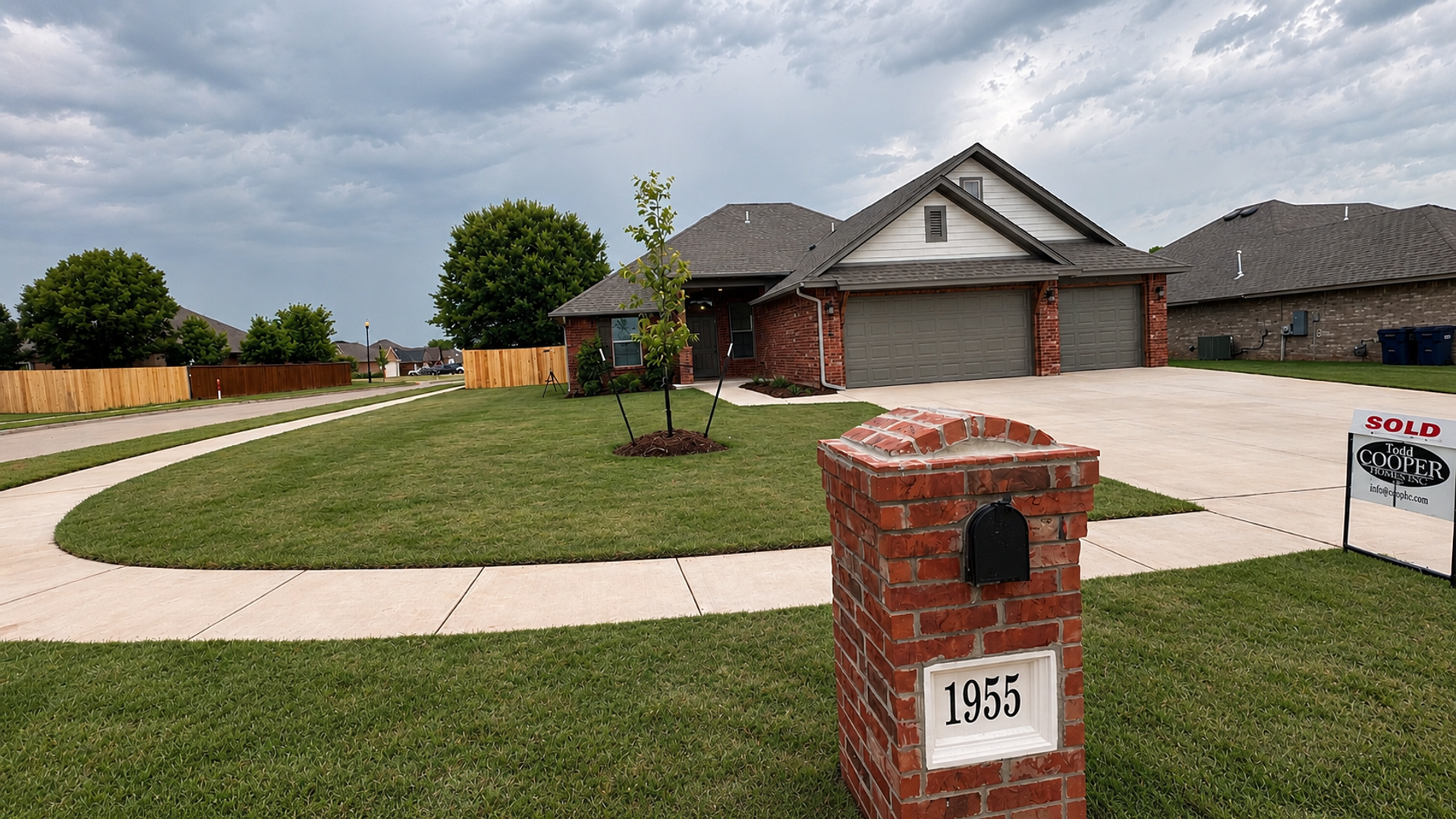 Mustang House: 1955 W Flintlock Wy