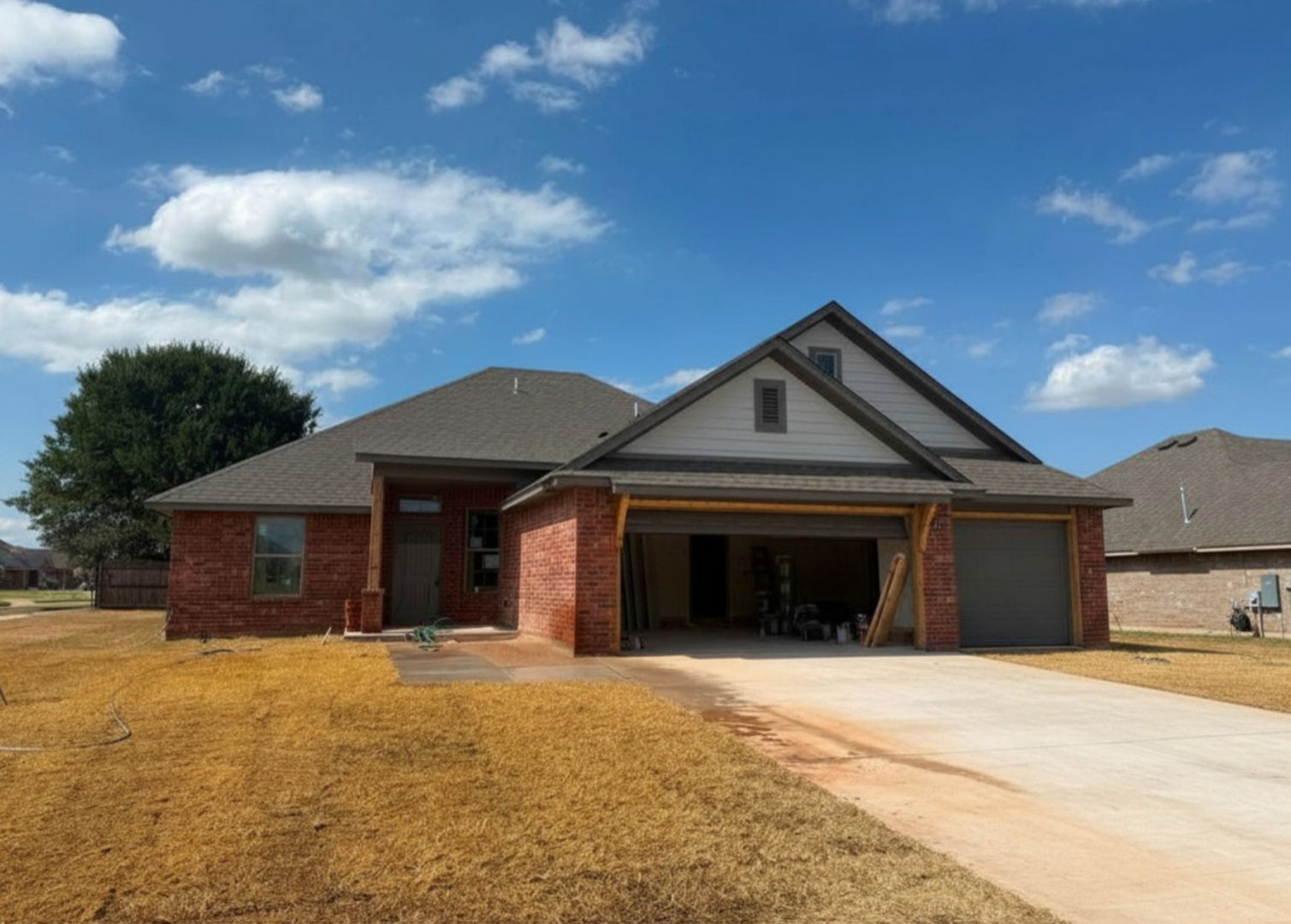 Mustang House: 1955 W Flintlock Wy