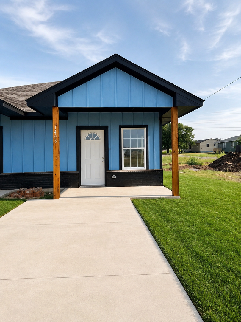 Lawton House: 1405 SW Bishop Rd