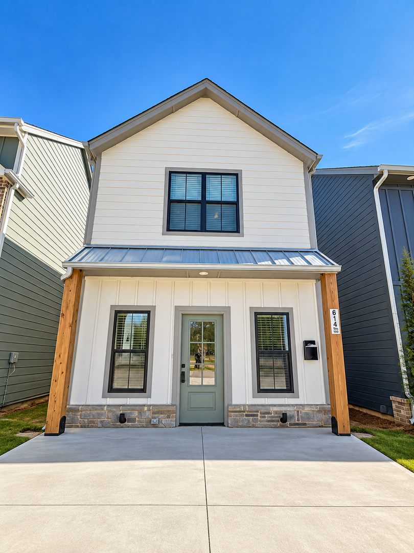Edmond House: 614 W 2nd St #100