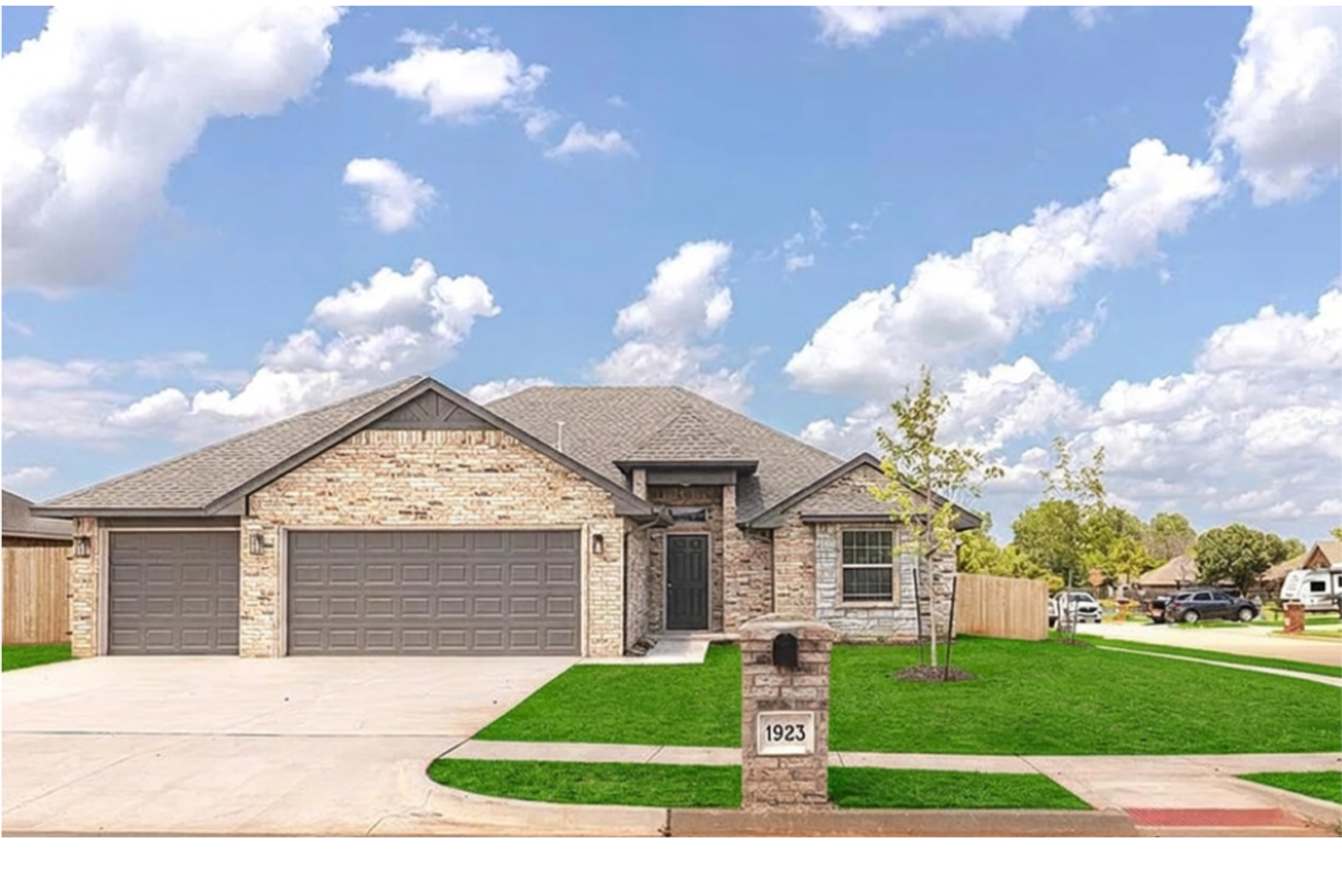 Mustand House: 1923 W Flintlock way
