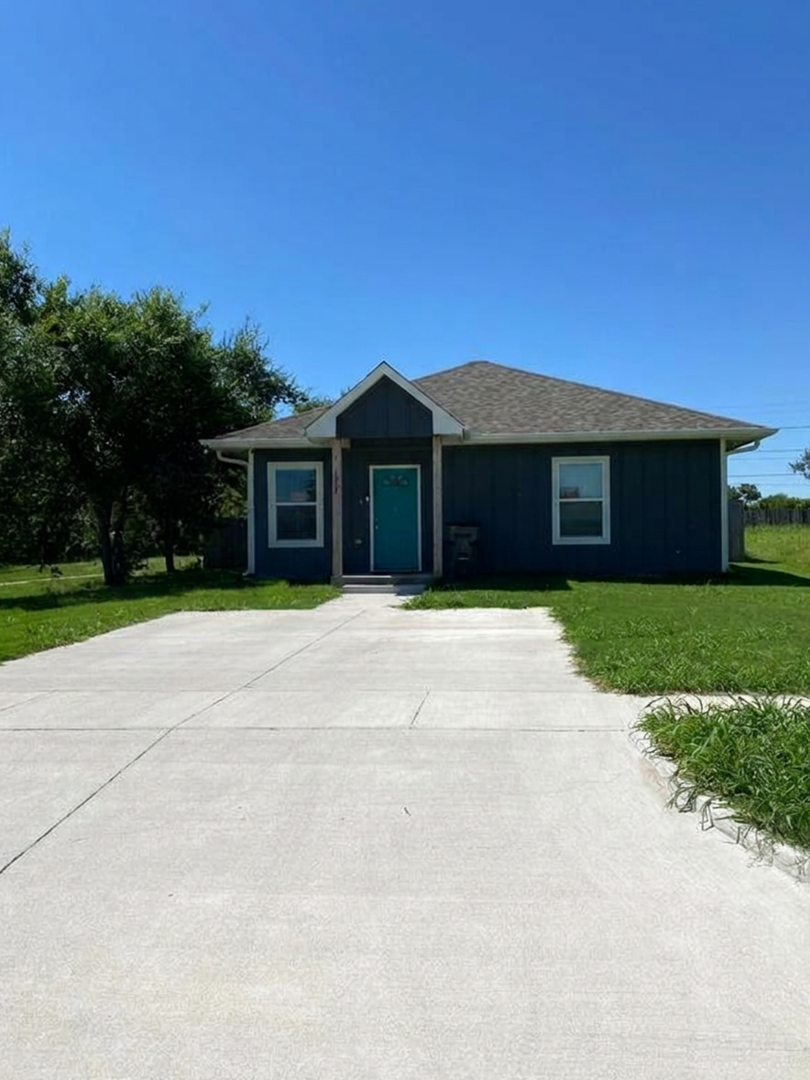 Lawton House: 1302 SW Wisconsin Avenue