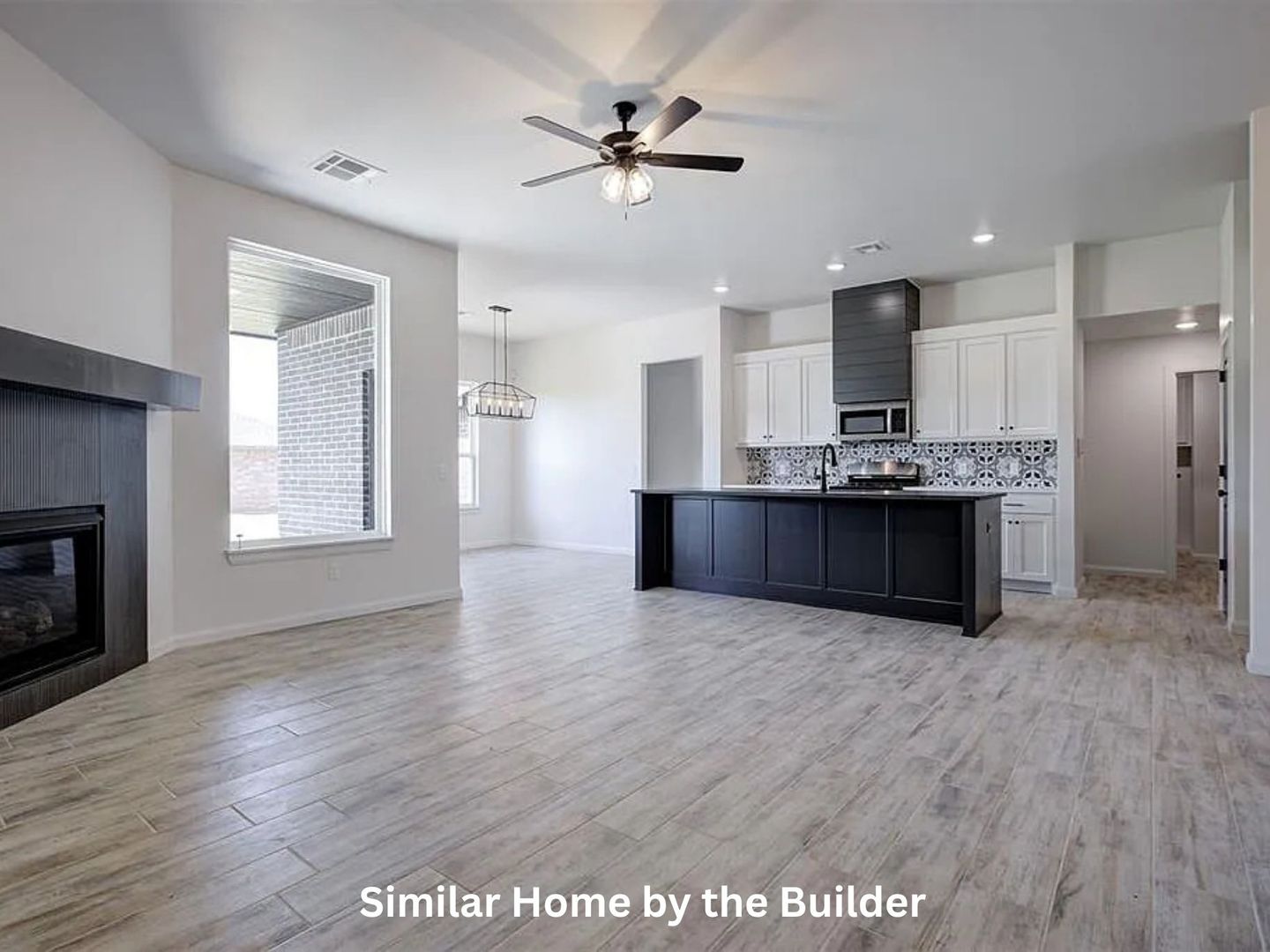 Mustang House: 2004 W Flintlock Wy