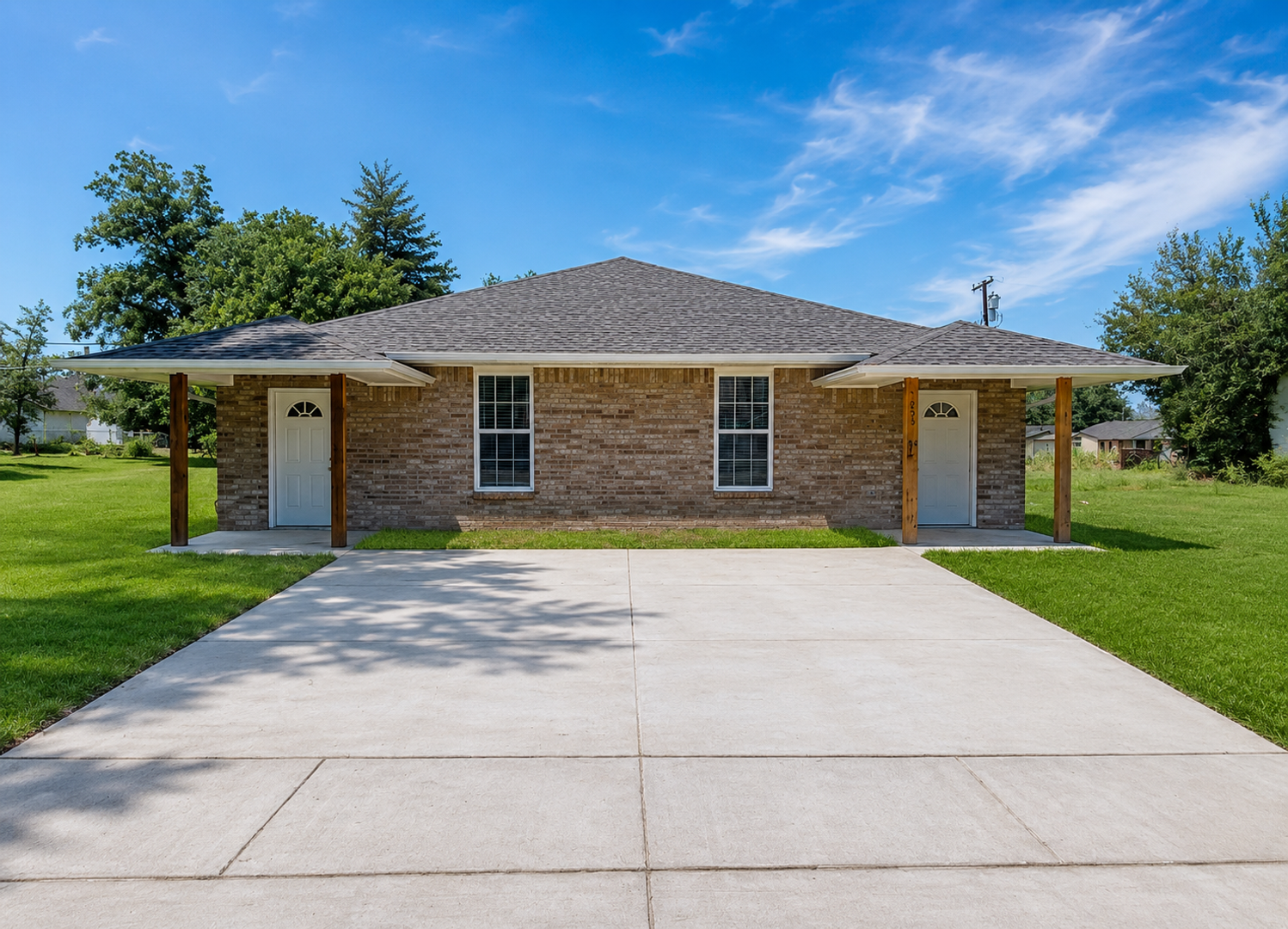 Lawton House: 805 SW Summit Ave #1