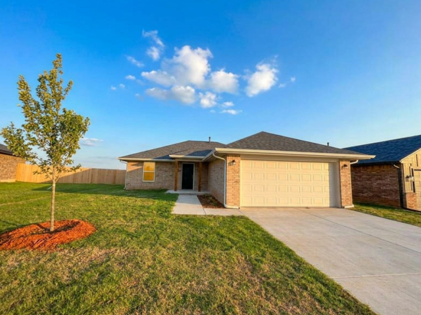 Guthrie House: 1604 Highland Loop