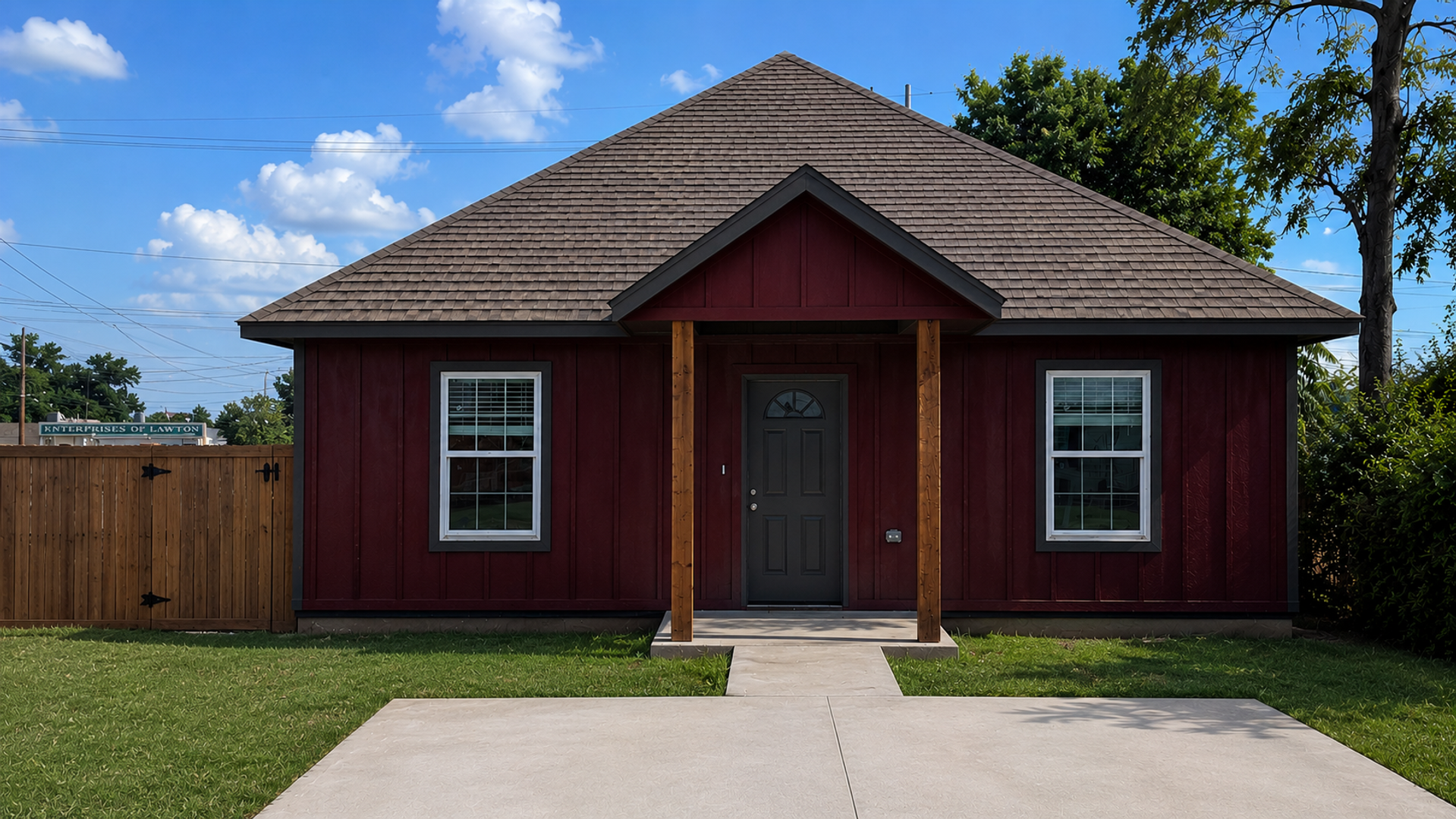 Lawton House: 502 SW Summit Ave
