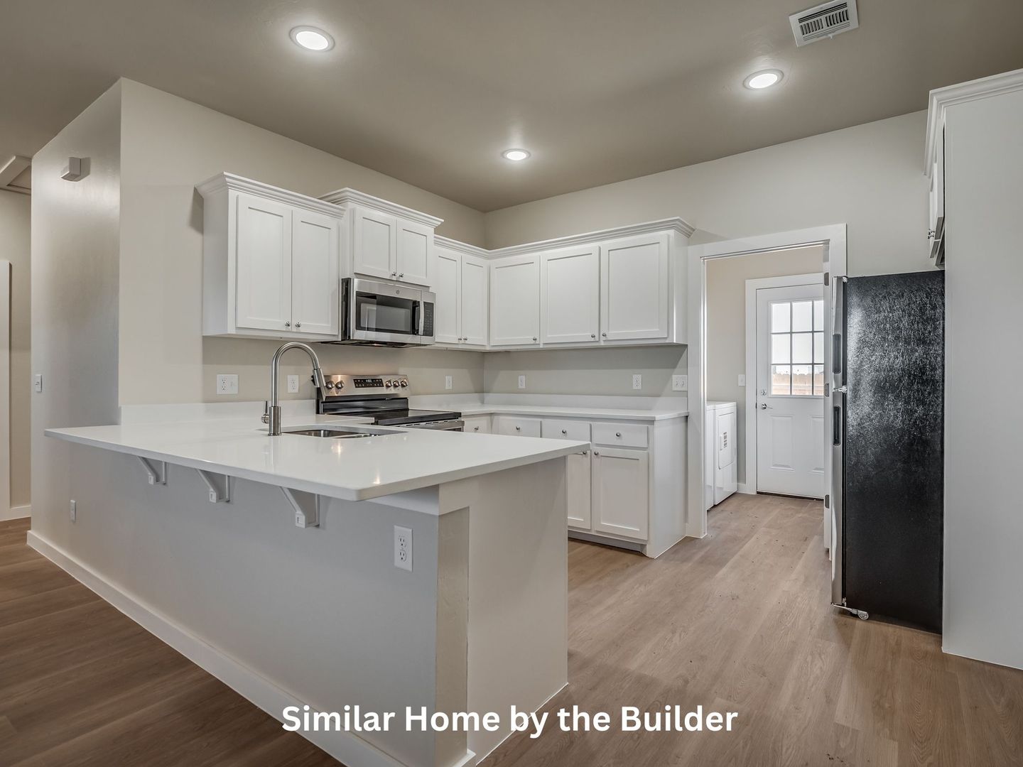 Chickasha House: 121 Sterling Drive