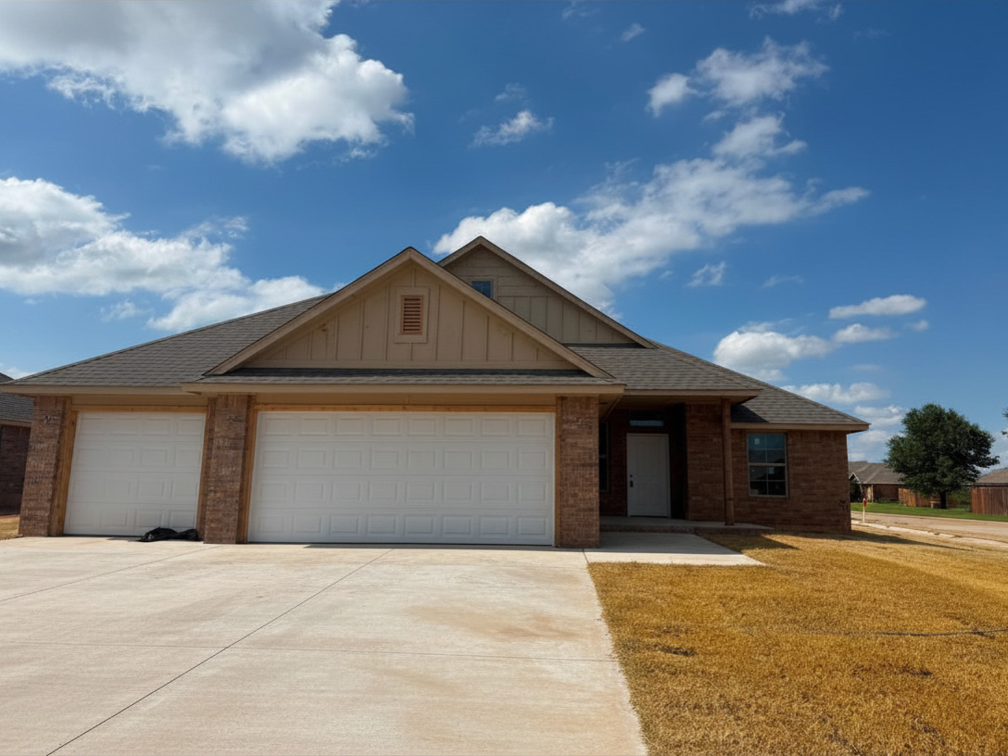 Mustang House: 2005 W Flintlock Wy