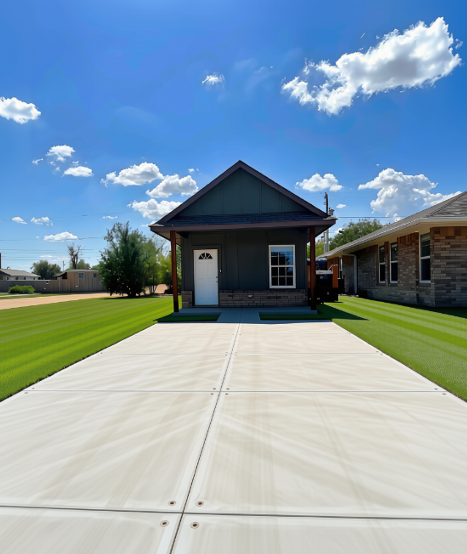 Lawton House: 2104 SW Charles Whitlow