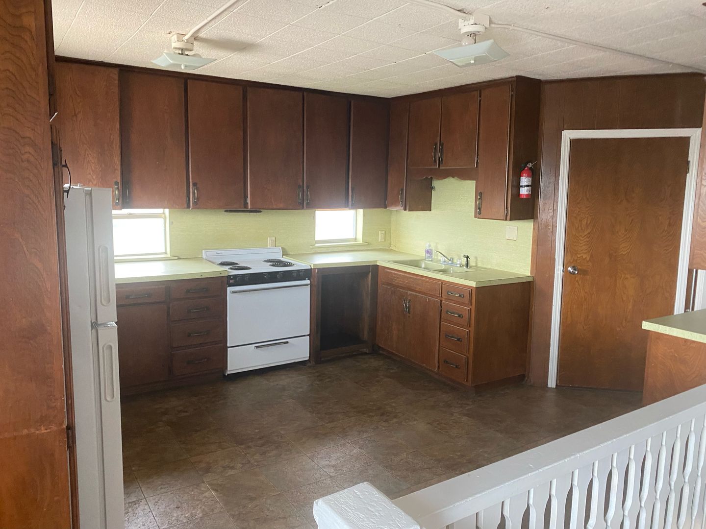 ada Apartment: 1024-1200 n broadway
