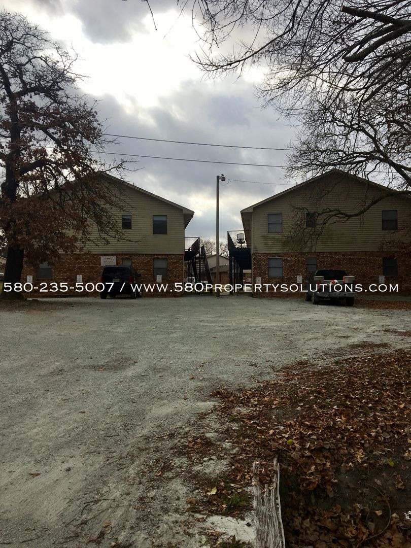 Ada Apartment: 2601 Arlington st