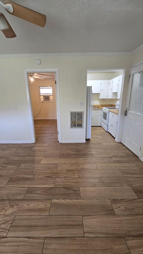 Cullowhee House: 515 Monteith Gap Road