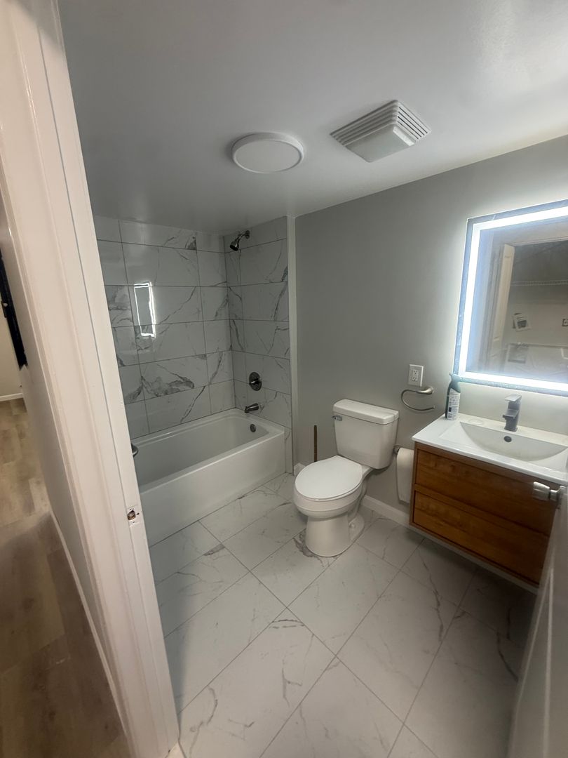 New Britain Apartment: 54 Beaver Street